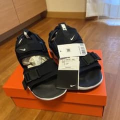NIKE キャニオンサンダル　27cmのサムネイル