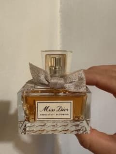 Miss Dior ABSOLUTELY BLOOMING 香水のサムネイル