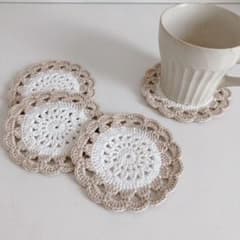 ハンドメイド かぎ針 コースター4枚セットのサムネイル