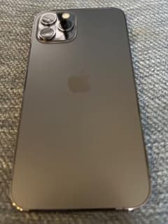 美品　iPhone 12 pro グラファイト 128 GB SIMフリーのサムネイル