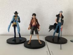 ワンピースフィギュアのサムネイル