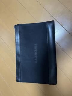 バレンシアガ  メンズ　クラッチバッグのサムネイル