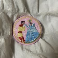 ディズニー刺繍缶バッジのサムネイル
