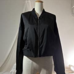 ZARA ショート丈 薄手ブルゾン ブラックのサムネイル