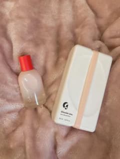 Glossier You フレグランスのサムネイル