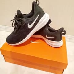 ナイキ　NIKE　スニーカー　24cm【送料込み】のサムネイル