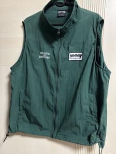 THRASHER グリーン ナイロンベスト ムラサキスポーツ限定のサムネイル