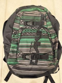 DAKINE 幾何学模様 リュックのサムネイル