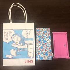 JINS×ドラえもんコラボのメガネケースのサムネイル