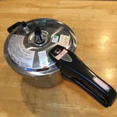 家庭用の圧力なべのサムネイル