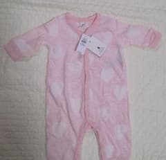 新品未使用タグ付き♡babygap ロンパースのサムネイル