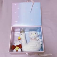 ハローキティ 25th 箱付き ぬいぐるみ スワン かに座 海外 限定 ハローキティ 25th 箱付き ぬいぐるみ スワン かに座 海外 限定 - メルカリ
