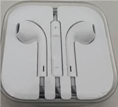 iPhoneイヤホン 純正 新品のサムネイル