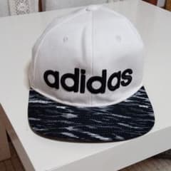 adidas キャップのサムネイル