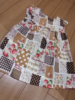 ワンピース　いちご柄のサムネイル