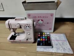 【美品】レトロ　ハローキティ　コンパクトミシンのサムネイル