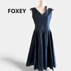 近年代モデル FOXEY ノースリーブ　ワンピース　シルク 40461 近年代モデル FOXEY ノースリーブ ワンピース シルク 40461 - メルカリ
