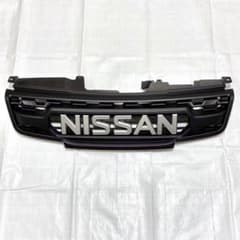 送料込み】NISSAN エクストレイル T31後期用 社外 フロントグリル