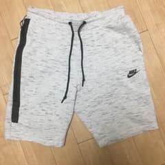 ナイキ テックフリースのサムネイル
