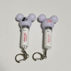 ディズニー ペンライトキーチェーン ミッキー ミニー - メルカリ