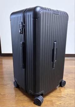 RIMOWA リモワ スーツケース マットブラック　Essential トランク