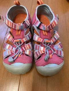 KEEN サンダル 22cm ピンク マルチカラーのサムネイル