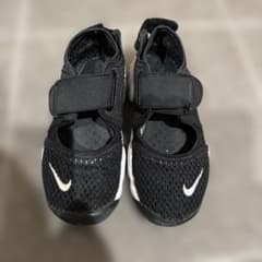 Nike ブラック サンダル 18センチのサムネイル