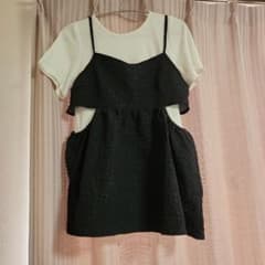 しまむら　白トップス　黒キャミソールセット Mサイズ　試着のみのサムネイル