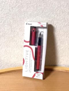 PILOT LIGHTIVE レッド 万年筆のサムネイル