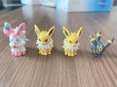 ★kat様専用★サンダース ブラッキー ニンフィアのサムネイル