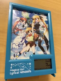 コンプエース付録　魔法少女リリカルなのは　フォトスタンドクロックのサムネイル