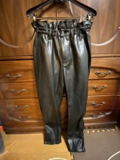 レザーパンツ　ZARA 36のサムネイル
