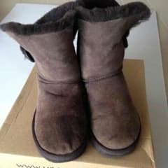 UGGムートンブーツのサムネイル