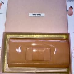 miumiu 長財布のサムネイル
