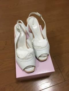 美品ダイアナサンダルのサムネイル