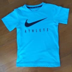 NIKE ナイキ ドライフィットTシャツ　130のサムネイル