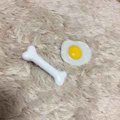ヘアピン《骨・目玉焼きモチーフ》のサムネイル