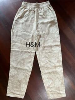 H&M リーフ柄イージーパンツ（新品未使用）のサムネイル