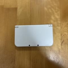 Nintendo 3DS LL ホワイト 本体のサムネイル