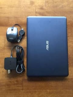 ASUSのEeeBook X205TA-B-DBLUEのサムネイル