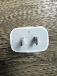 【外箱なし】Apple 20W USB-C Power Adapter 本体のサムネイル