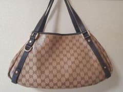 GUCCI グッチ GGクリスタル ショルダーバッグ 美品のサムネイル
