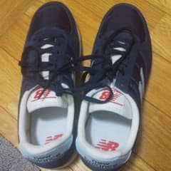 ニューバランス スニーカーのサムネイル
