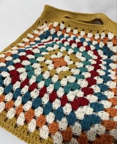 【お値下げ済み】グラニースクエア バッグ かぎ針編みのサムネイル