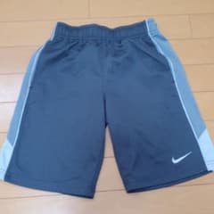 NIKEのサムネイル