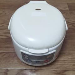 タイガー3合炊き遠赤外線黒まる釜炊飯器のサムネイル