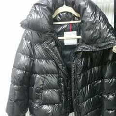 MONCLERのサムネイル