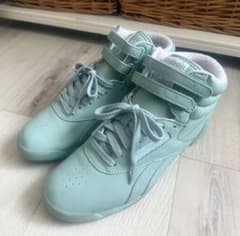 【美品】Reebokリーボッククラシック フリースタイル グリーン系 24cmのサムネイル