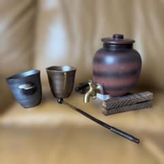 黒彩焼酎サーバーセット 陶器製 蛇口付き 酒器セット - メルカリ