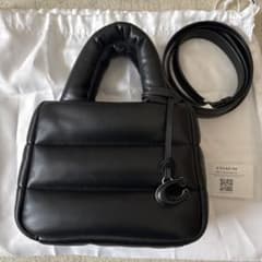 COACH ブラックレザー ショルダーバッグのサムネイル